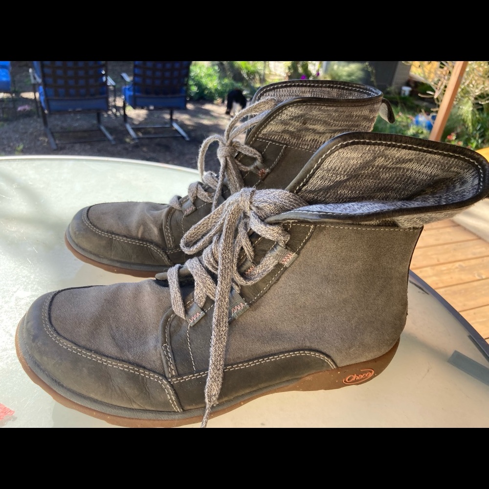 Womens chaco boots